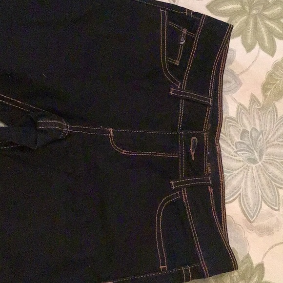 Women’s flare jean - Picture 2 of 3